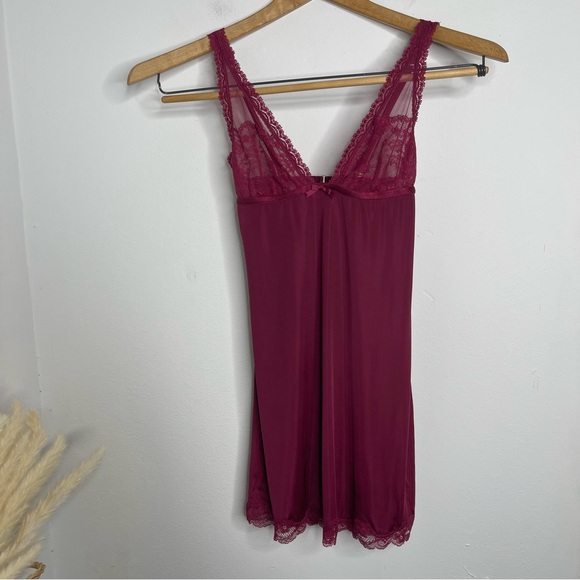 VICTORIA'S SECRET Very Sexy Burgundy Lace Babydoll Size XS Valentines - Picture 3 of 15